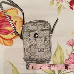 Coach Silver Monogram Phone Case / mini camera 📷